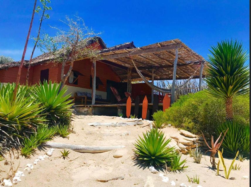Mada Surf Ranch Hotel Anakao Exterior photo